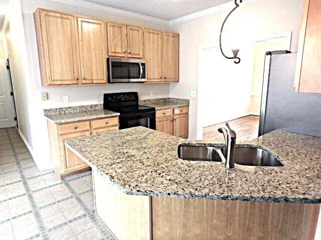 Foto del edificio - 8505 Rockcliff Rd