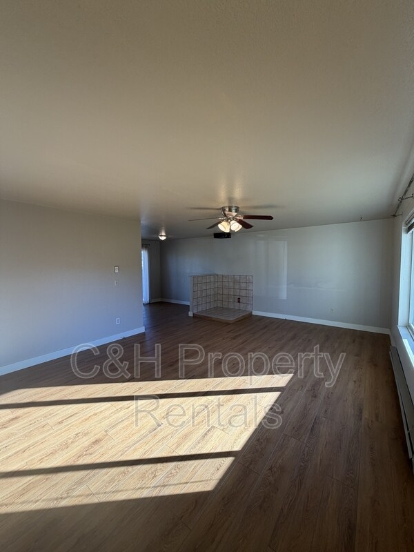 Foto del edificio - 3321 Barley Cir