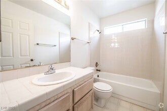 Building Photo - 9725 Horizon Hills Dr