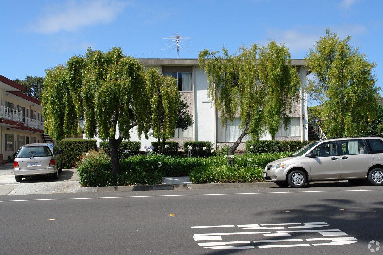 Foto del edificio - 954 Palm Ave