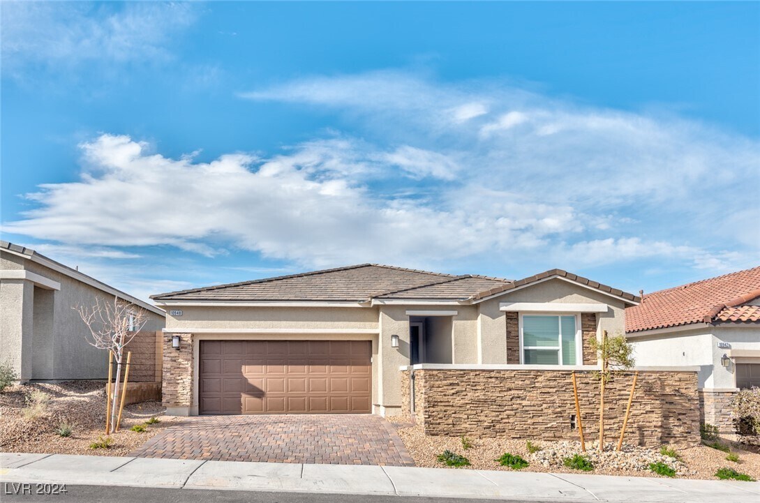 Foto principal - 10948 Nicholas Jay Ave