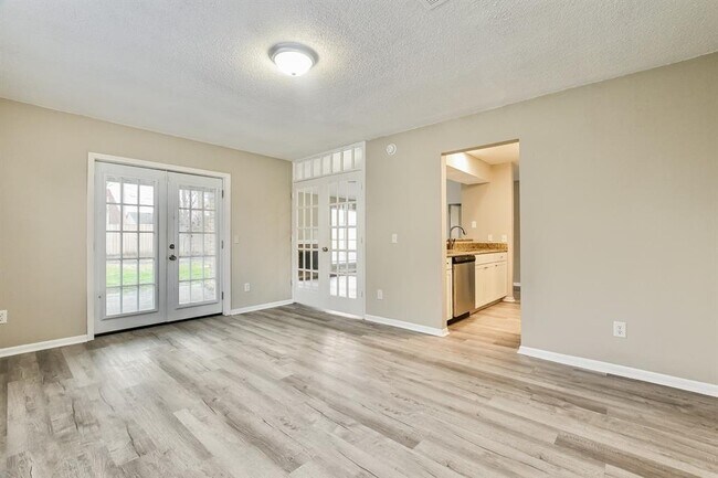 Foto del edificio - 9903 Brookside Dr