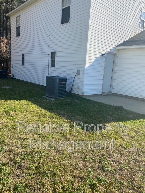 79 Brantley Cir, Smithfield, NC 27577 Condo for Rent in Smithfield