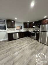 Building Photo - 918 Crain St