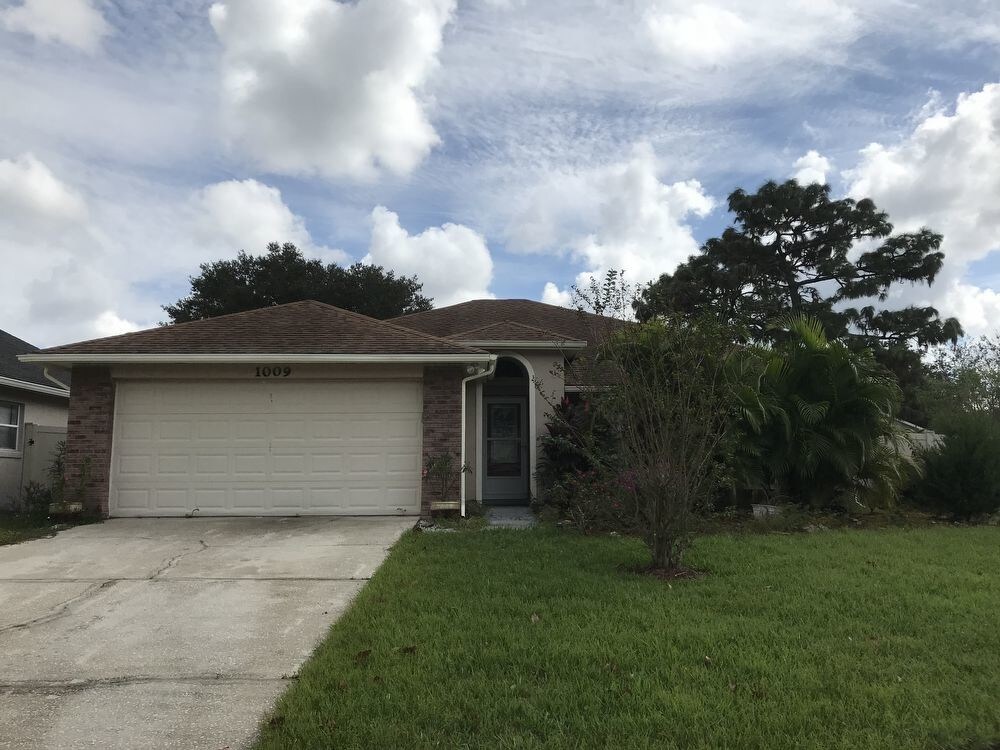 PENDINGSpacious 3/2 In Alafaya Woods House for Rent in Oviedo, FL