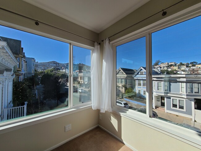 Building Photo - 1400 Castro St