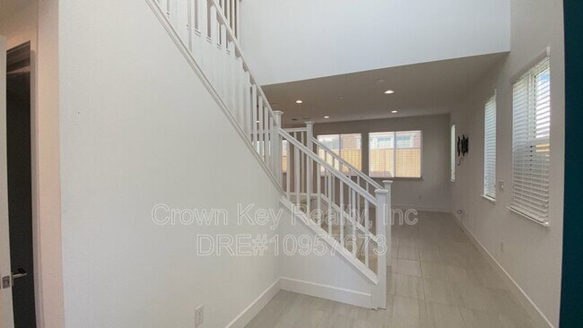 Building Photo - 1367 Wiley Pl