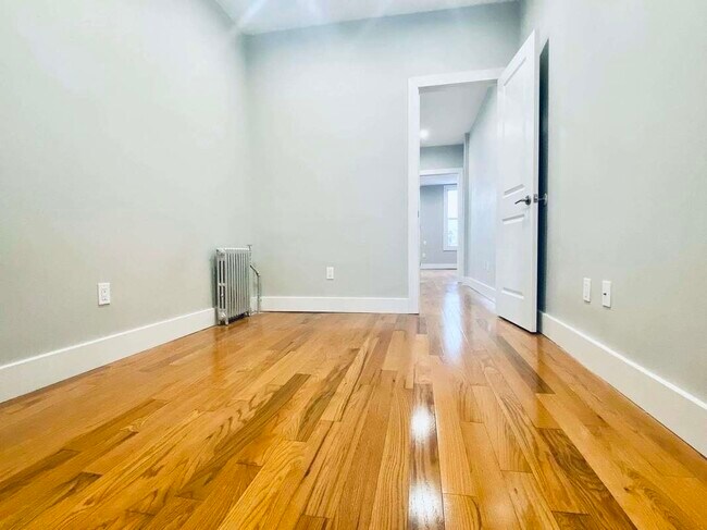 Building Photo - 1507 Gates Ave