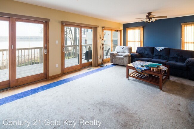 Building Photo - 4 br, 2.5 bath House - 12 Park Lane