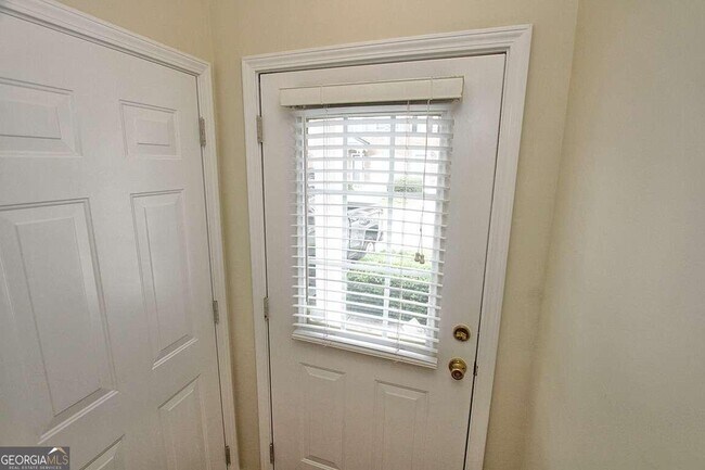Building Photo - 3270 Mill Springs Cir NE