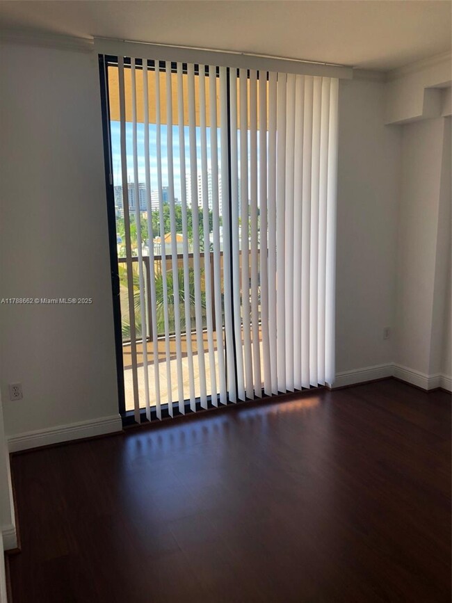 Foto del edificio - 2301 SW 27th Ave