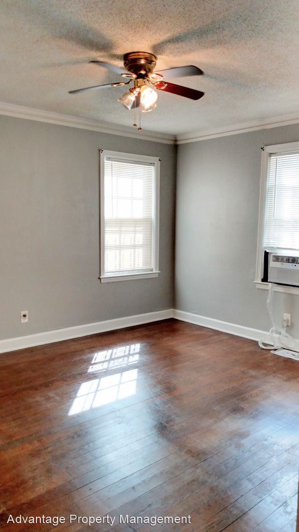 Foto del edificio - 1 br, 1 bath House - 889 E. Parkway S.