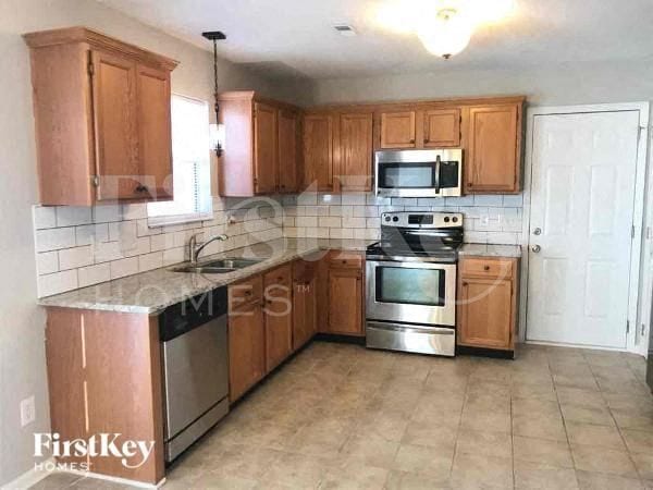 Foto del edificio - 10104 Prosperity Point Ln