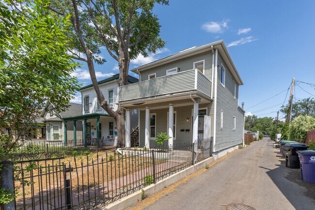 Foto del edificio - Gorgeous units in downtown Santa Fe Arts D...