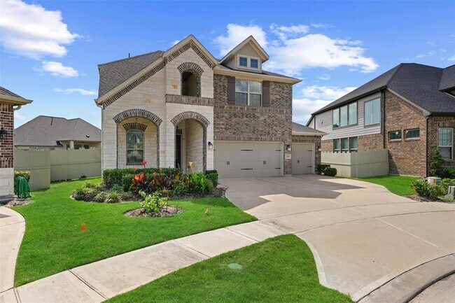 Building Photo - 17040 Shy Leaf Ct
