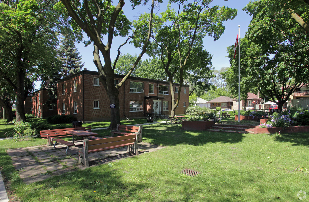 Photo du bâtiment - Beech Hall Housing Cooperative