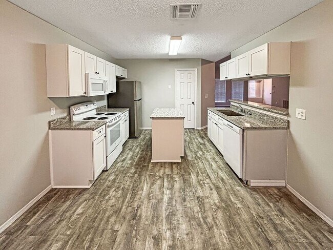 Foto del edificio - 1621 Dorset Dr