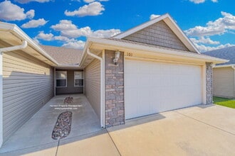 Building Photo - 5326 N Hillside St