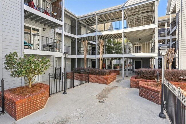 Foto del edificio - 432 Granville Ct