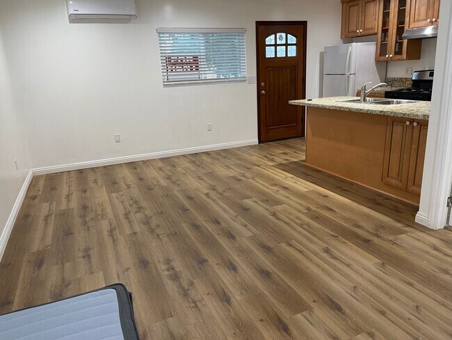 Foto del edificio - 609 E Olive Ave