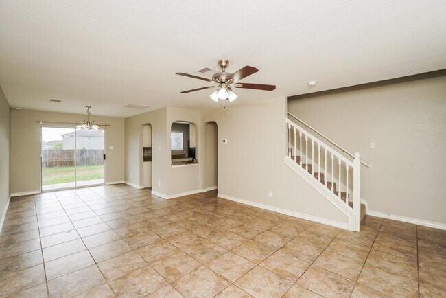 Building Photo - 8714 Sunview Park