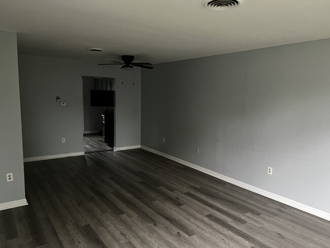 Building Photo - 234A Belview Dr