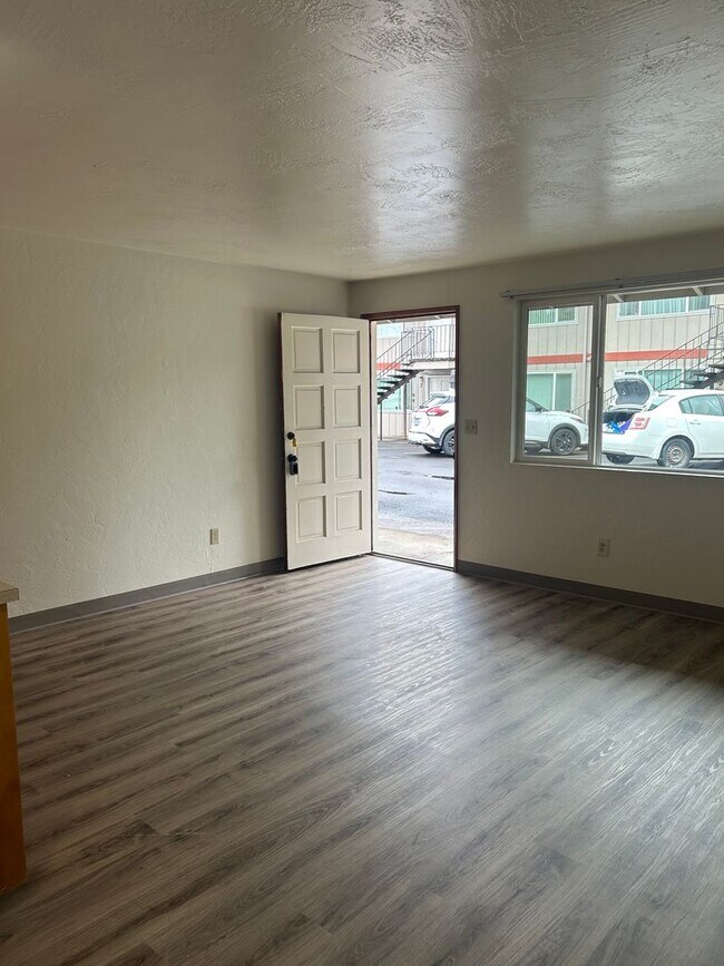 Foto del edificio - (906) Pioneer Street - 1 Bedroom / 1 Bathroom