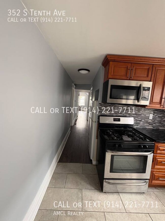 Building Photo - 352 S Tenth Ave-