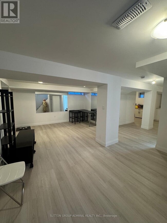 Building Photo - 357 Patricia Ave