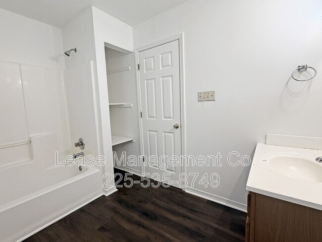Foto del edificio - 2900 Clermont St