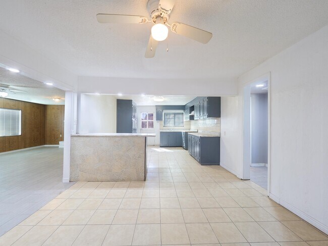 Building Photo - 111 Vera Dr