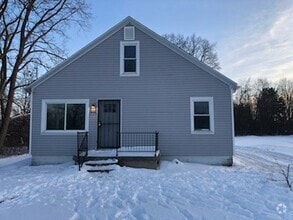 Building Photo - 1404 E Kurtz Ave