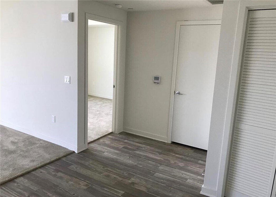 Foto del edificio - 12655 Bluff Creek Dr