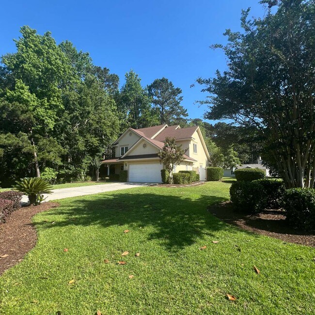 Building Photo - 110 Parkside Dr