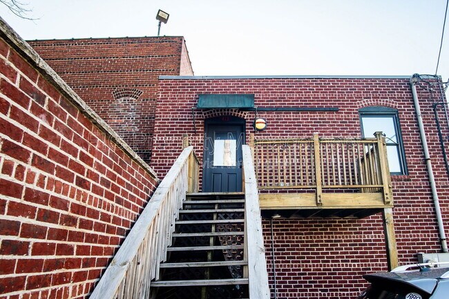 Foto del edificio - 413 W Depot Ave