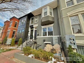 Building Photo - 633 14th St NE