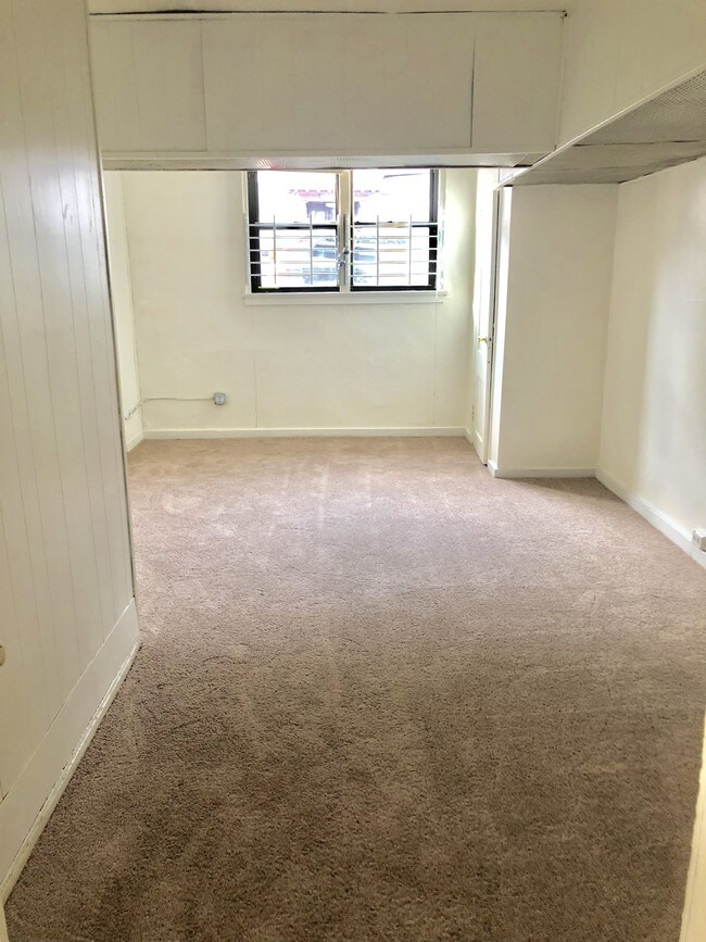 #10 (2br) - 631 Maryland Ave