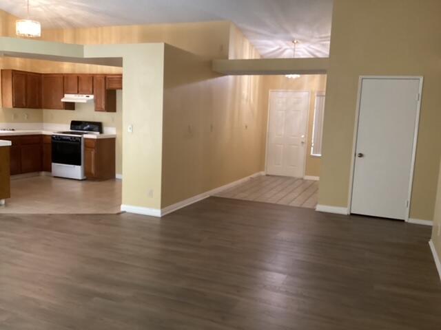 Foto del edificio - 4660 Grandview Dr