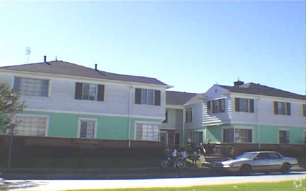 Primary Photo - 3508 Stocker St