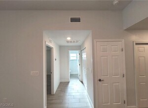 Building Photo - 309 SW 47th Terrace