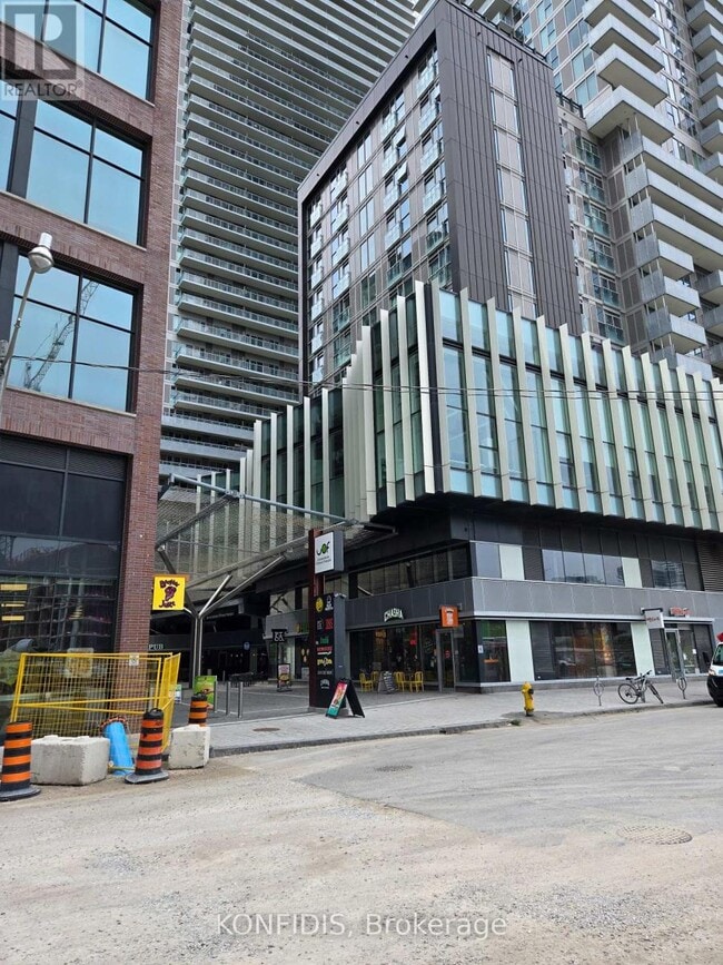 Building Photo - 15-1315 Richardson St