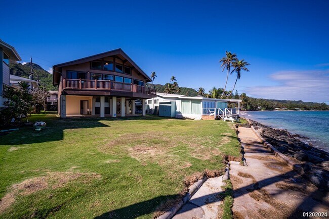 Foto del edificio - FURNISHED 3br/4ba SF Home in Punaluu
