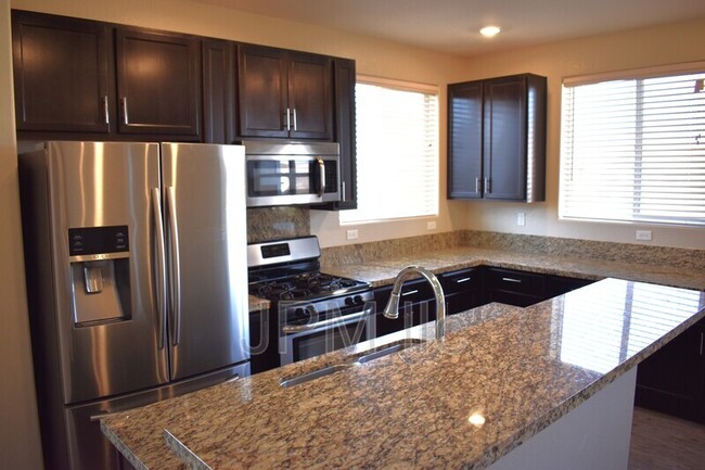 Building Photo - 4766 Bougainvillea Circle