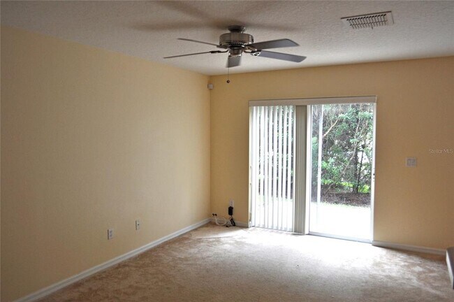Foto del edificio - 4124 Pitch Pine Cir