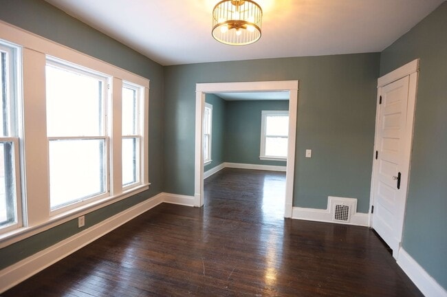 Foto del edificio - 1222 Wealthy St SE