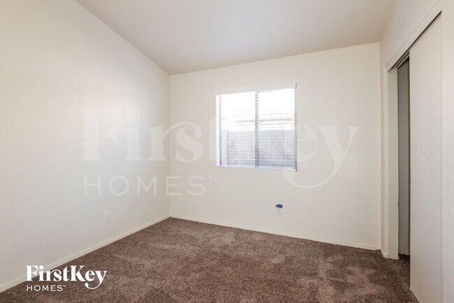 Building Photo - 17750 N White Horse Trail
