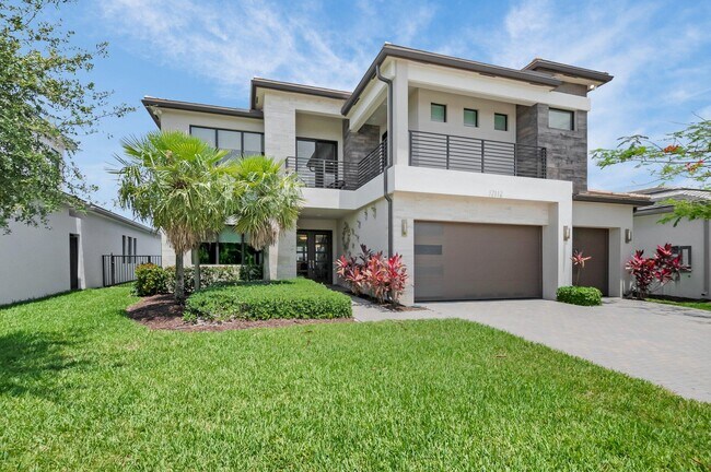 Building Photo - 17112 Aquavera Way