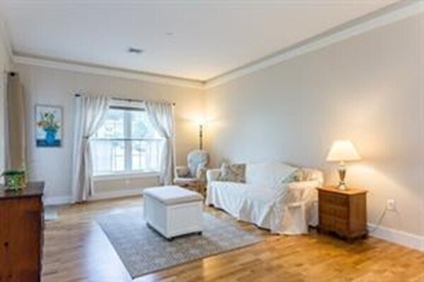 Foto del edificio - 54 Loomis St