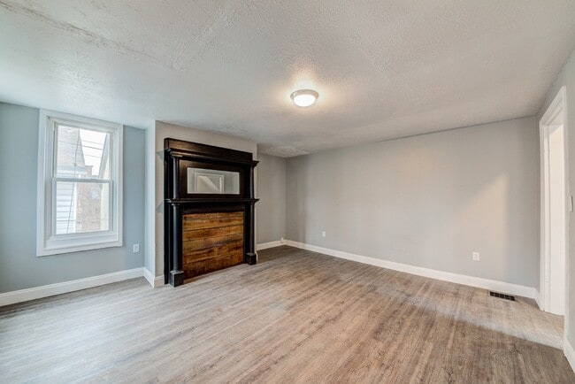 Photo - 744 Proctor Wy Apartment