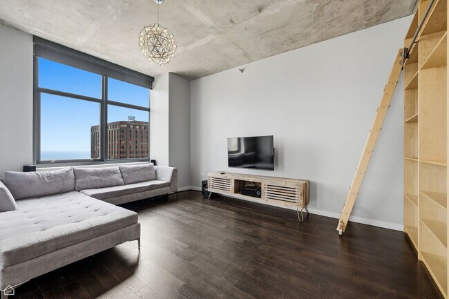 Foto del edificio - 235 W Van Buren St